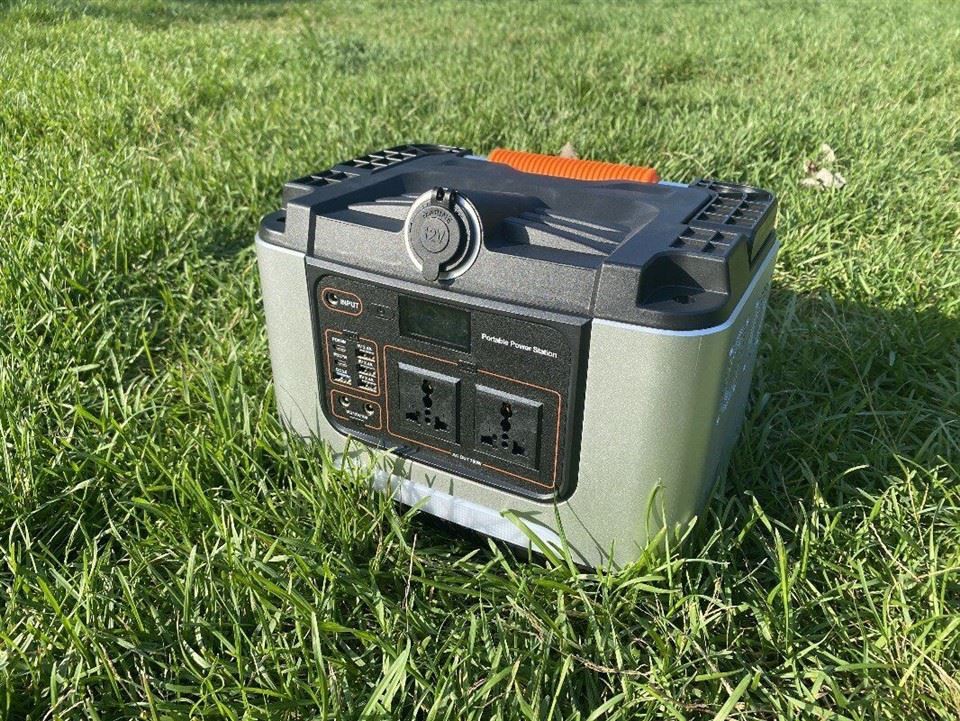Portable Power Station 700W